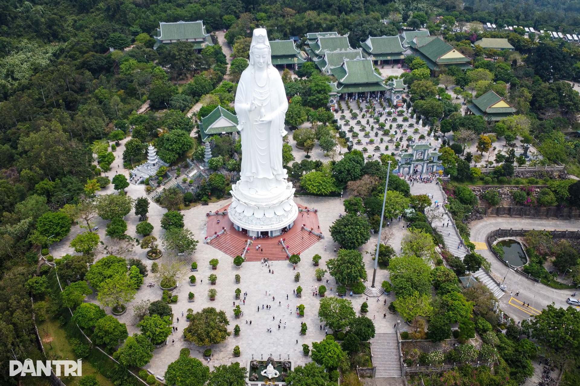Ngôi chùa có thiên nhiên đẹp hiếm thấy và tượng Bồ Tát cao nhất Việt Nam - 4 Ngôi chùa có thiên nhiên đẹp hiếm thấy và tượng Bồ Tát cao nhất Việt Nam - 4