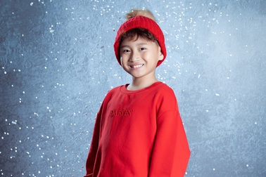 Mẫu nhí Vũ Ngọc Trọng Phương thần thái trong bộ ảnh Noel 2020