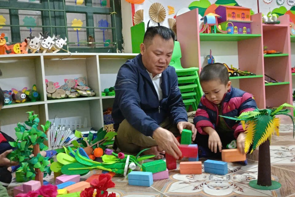 Thầy hiệu trưởng mầm non trích lương đóng tiền ăn bán trú cho học trò - 1 Thầy hiệu trưởng mầm non trích lương đóng tiền ăn bán trú cho học trò - 1