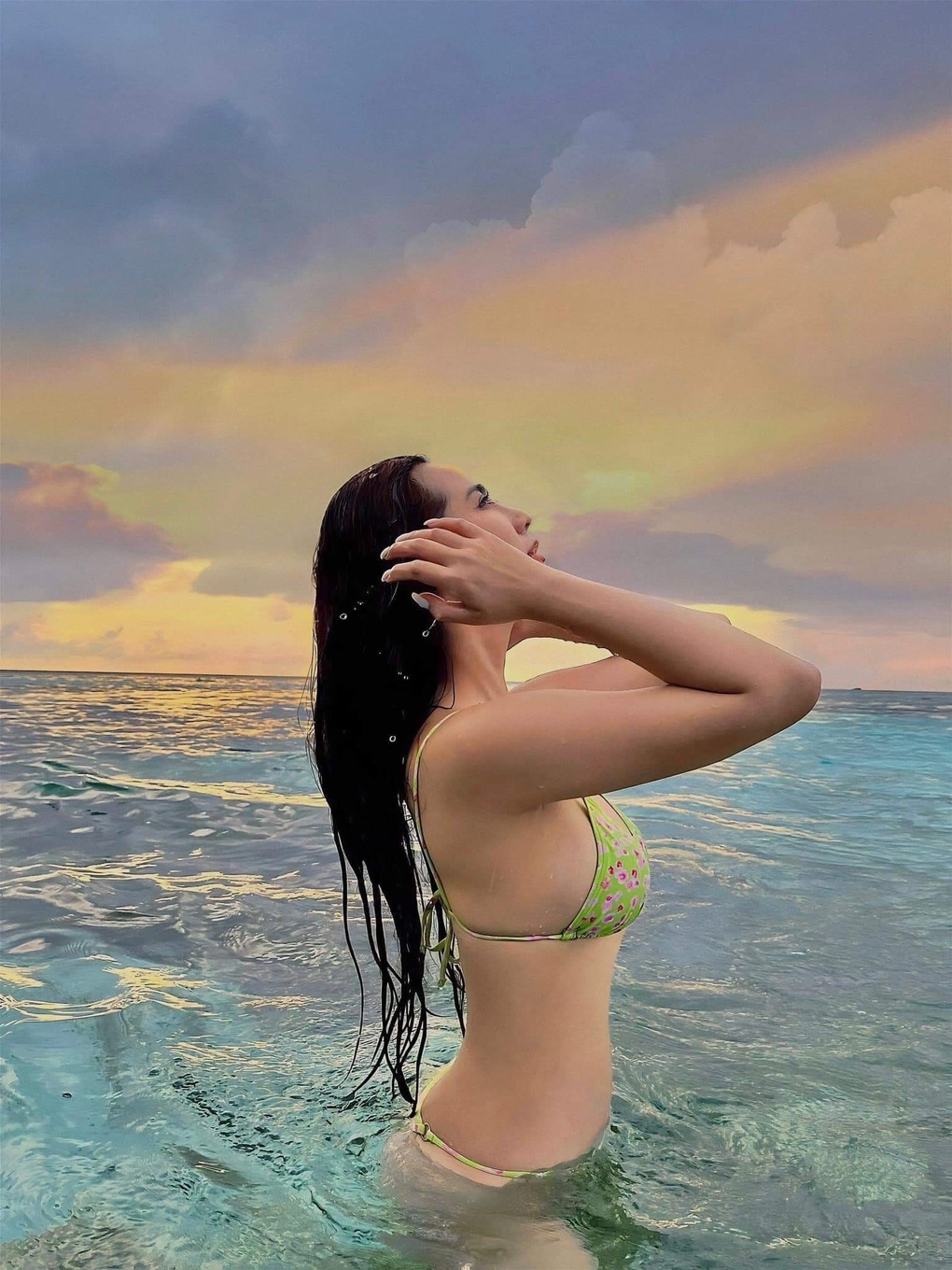 Thanh Hương và loạt mỹ nhân màn ảnh Việt khoe vóc dáng bốc lửa với bikini - 10 Thanh Hương và loạt mỹ nhân màn ảnh Việt khoe vóc dáng bốc lửa với bikini - 10