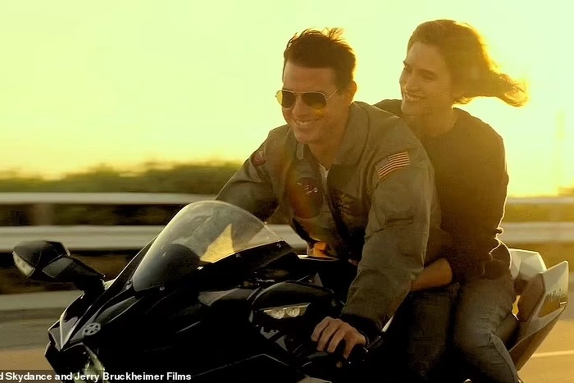 Mỹ nam không tuổi Tom Cruise không hề thay đổi diện mạo sau... 36 năm - 3 Mỹ nam không tuổi Tom Cruise không hề thay đổi diện mạo sau... 36 năm - 3