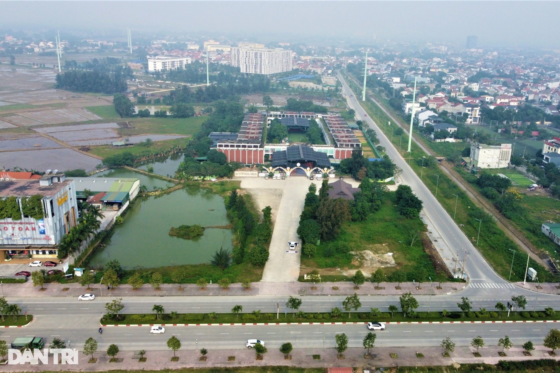 Hàng loạt dự án trăm, nghìn tỷ dang dở trên đất vàng thành phố Hà Tĩnh - 3 Hàng loạt dự án trăm, nghìn tỷ dang dở trên đất vàng thành phố Hà Tĩnh - 3