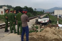 Tàu hỏa tông ô tô, một người tử vong tại chỗ