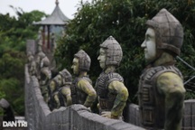 Khung cảnh hoang tàn bên trong khu du lịch bỏ hoang ở Phan Thiết