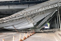 Sập giàn giáo trước hầm Thủ Thiêm, phong toả toàn bộ hầm, giao thông tê liệt