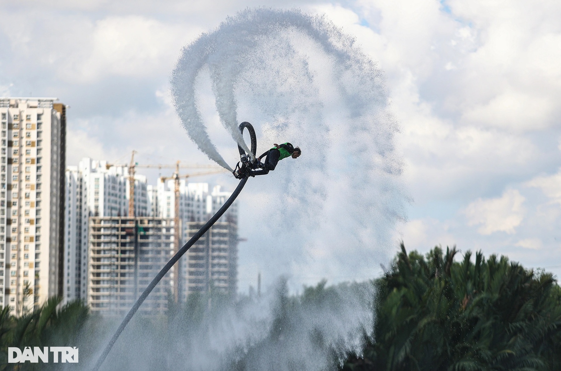 Hơn 500 VĐV tranh tài tại giải đua thuyền truyền thống TPHCM - 15 Hơn 500 VĐV tranh tài tại giải đua thuyền truyền thống TPHCM - 15