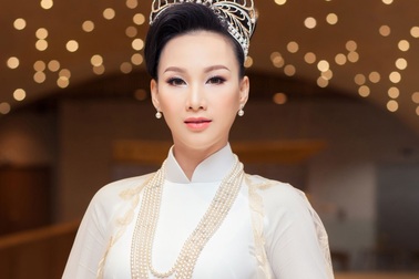 Sau đăng quang hoa hậu, Paris Vũ xuất hiện đầy quyến rũ