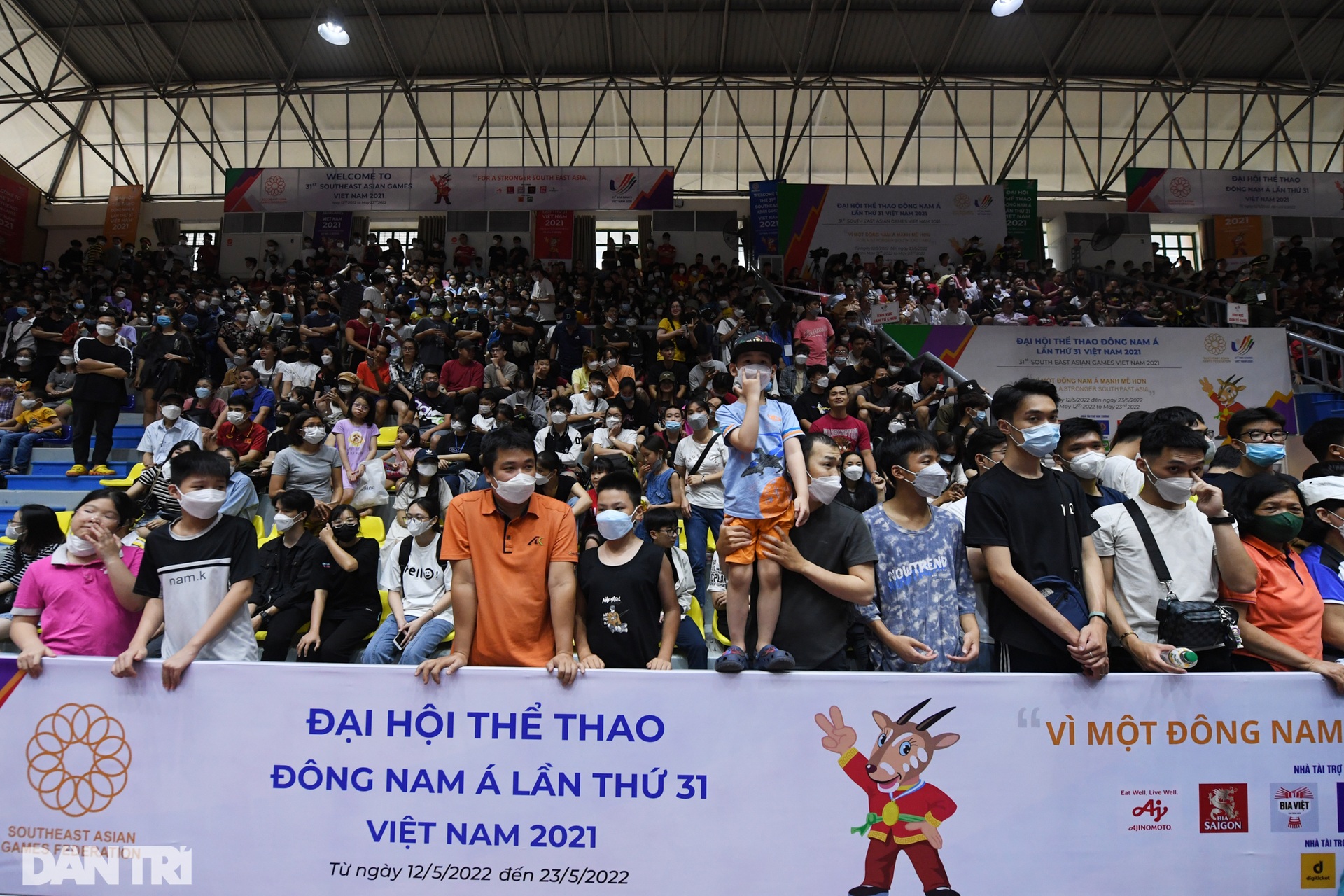 Hơn 1500 cổ động viên cháy hết mình cổ vũ đội tuyển bóng rổ Việt Nam - 4 Hơn 1500 cổ động viên cháy hết mình cổ vũ đội tuyển bóng rổ Việt Nam - 4