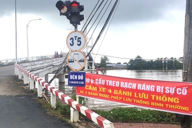 Chủ tịch Cà Mau chỉ đạo xử lý vụ xe 31 tấn qua cầu 3,5 tấn