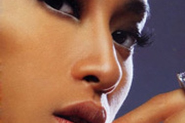 Ngô Thanh Vân phục diễn xuất của Trương Ngọc Ánh