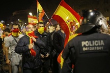 Hai thái cực đối lập tại Catalonia sau tuyên bố độc lập