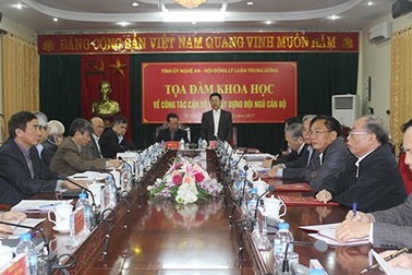 Phát huy vai trò người đứng đầu trong công tác cán bộ