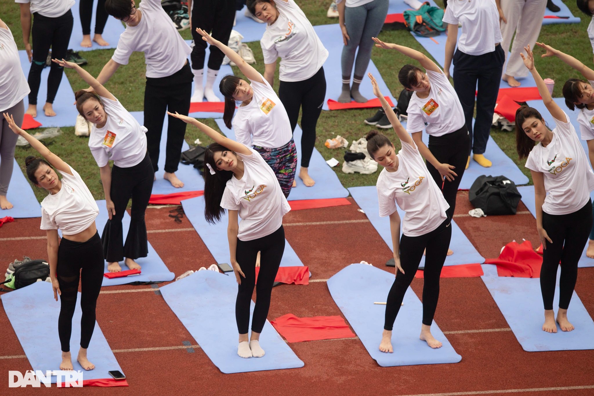 បើកភ្នែកមើលការសម្តែងដាក់ទង់ជាតិដែលបំបែកឯតទគ្គកម្មនៃមនុស្ស 5,000 នៅកីឡដ្ឋាន My Dinh - 13 Mãn nhãn màn xếp cờ Tổ quốc lớn kỷ lục của 5.000 người trên SVĐ Mỹ Đình - 13