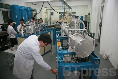 Kinh nghiệm quốc tế xây dựng nhóm nghiên cứu mạnh trong các trường đại học