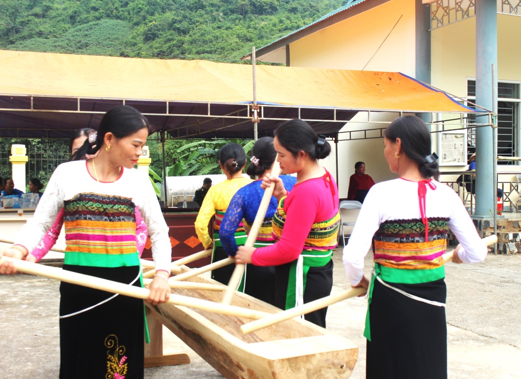 Bảo tồn, phát huy giá trị văn hóa truyền thống - 1 Bảo tồn, phát huy giá trị văn hóa truyền thống - 1