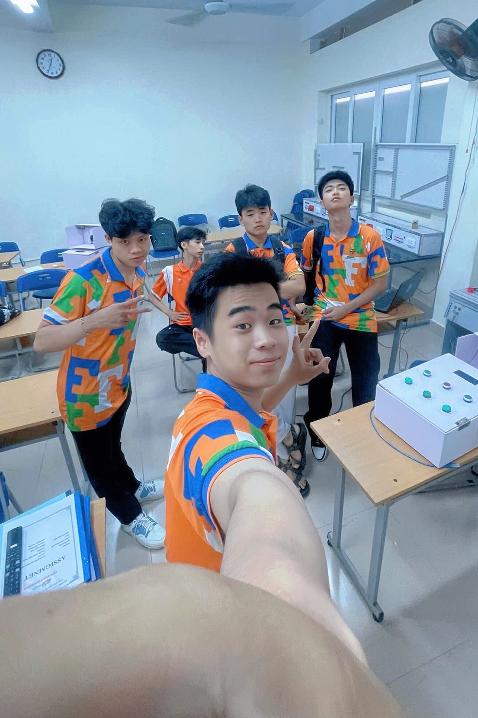 Chân dung phù thủy remix 20 tuổi đứng sau sự bùng nổ của hit 6 tỷ view - 2