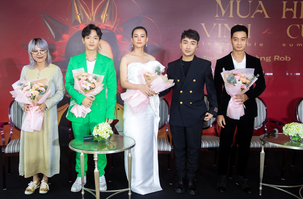 Hoàng Rob kết hợp cùng Hồ Ngọc Hà, Bùi Lan Hương - 1 Hoàng Rob kết hợp cùng Hồ Ngọc Hà, Bùi Lan Hương - 1