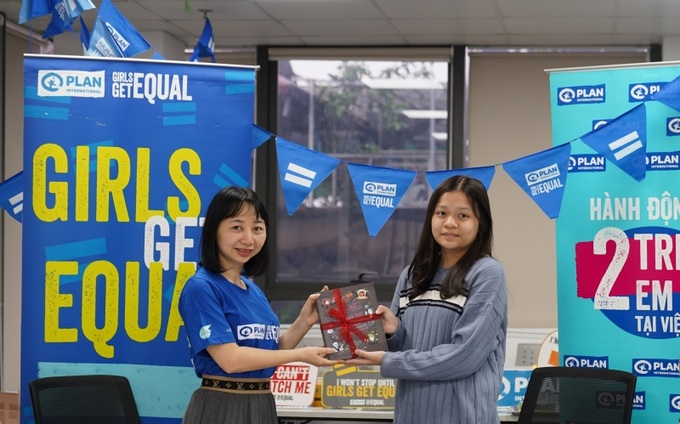 Plan International Việt Nam trao quyền cho trẻ em gái.