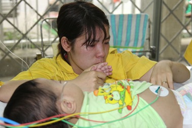 Sẽ tiến tới bắt buộc tiêm vắc xin viêm gan B sơ sinh