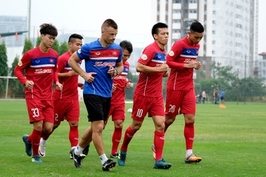 Đội trưởng Văn Quyết: “Thầy Park Hang Seo rất vui vẻ, nhưng cũng kỷ luật”