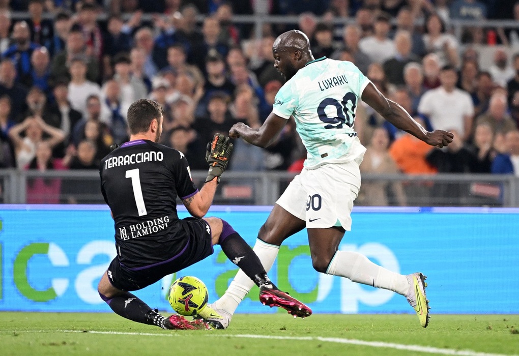 Lautaro Martinez lập cú đúp, Inter Milan ngược dòng vô địch Coppa Italia - 2 Lautaro Martinez lập cú đúp, Inter Milan ngược dòng vô địch Coppa Italia - 2