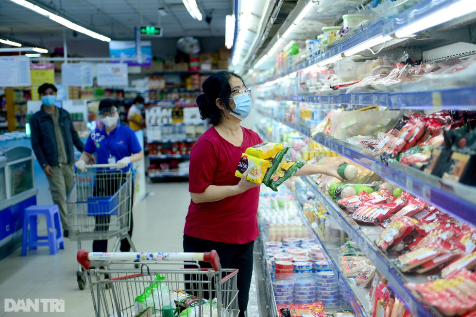 Tô phở, bó rau, ly trà đá... cùng lên giá - 3