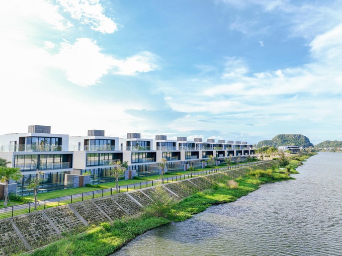 Thương hiệu Đất Xanh Miền Trung sẽ ra sao khi đổi tên thành Regal Group? - 6 Thương hiệu Đất Xanh Miền Trung sẽ ra sao khi đổi tên thành Regal Group? - 6