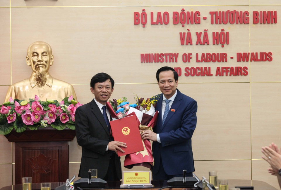 Bộ LĐ-TBXH: Công bố nhiều quyết định quan trọng về nhân sự - 3 Bộ LĐ-TBXH: Công bố nhiều quyết định quan trọng về nhân sự - 3