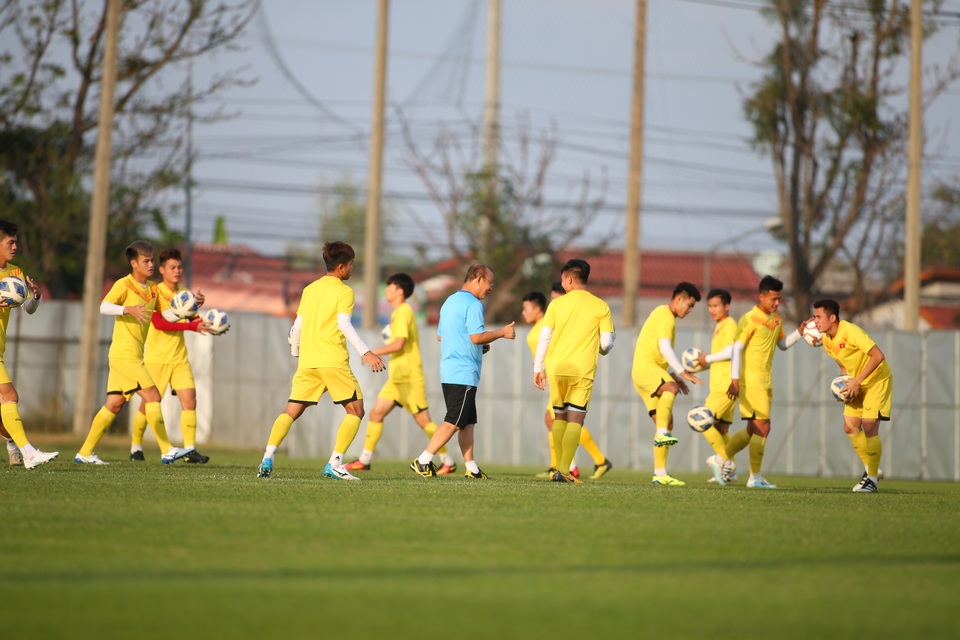 U23 Việt Nam luyện bóng bổng, sẵn sàng đấu U23 UAE trận ra quân - 2