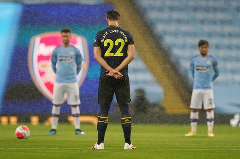 Man City 3-0 Arsenal: David Luiz trở thành tội đồ - 17 Man City 3-0 Arsenal: David Luiz trở thành tội đồ - 17