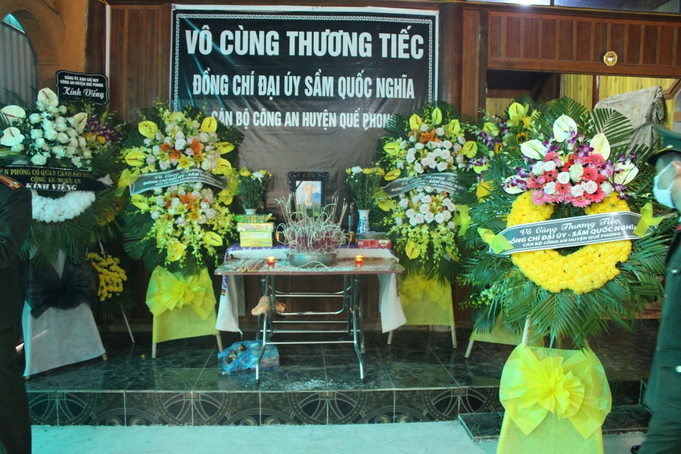 Khẩn trương truy bắt nhóm tội phạm sát hại Đại úy công an - 2 Khẩn trương truy bắt nhóm tội phạm sát hại Đại úy công an - 2