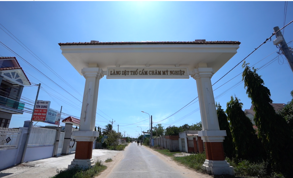 Làng Mỹ Nghiệp - Nơi giữ gìn nghề dệt thổ cẩm của đồng bào Chăm Ninh Thuận - 1 Làng Mỹ Nghiệp - Nơi giữ gìn nghề dệt thổ cẩm của đồng bào Chăm Ninh Thuận - 1