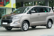 700 triệu đồng, lấy Toyota Innova 2019 của người quen hay Xpander mới?