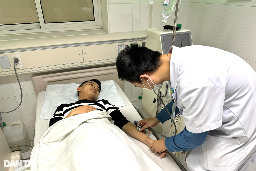 Bác sĩ nội trú 26 tuổi mắc suy thận, khát khao được sống để cống hiến - 3 Bác sĩ nội trú 26 tuổi mắc suy thận, khát khao được sống để cống hiến - 3