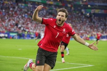 Vòng bảng Euro 2024: Ông lớn lận đận, ngựa ô tung hoành