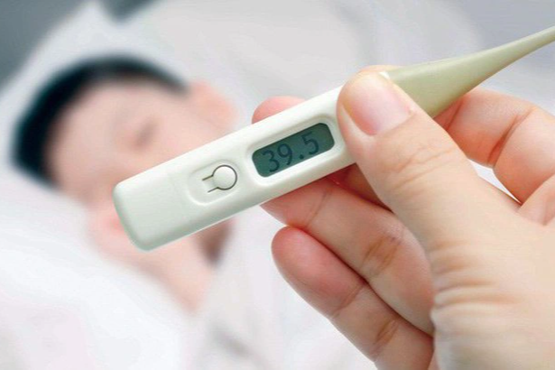 Sốt cao liên tục khó hạ, có nên dùng thuốc phối hợp? - 1 Sốt cao liên tục khó hạ, có nên dùng thuốc phối hợp? - 1