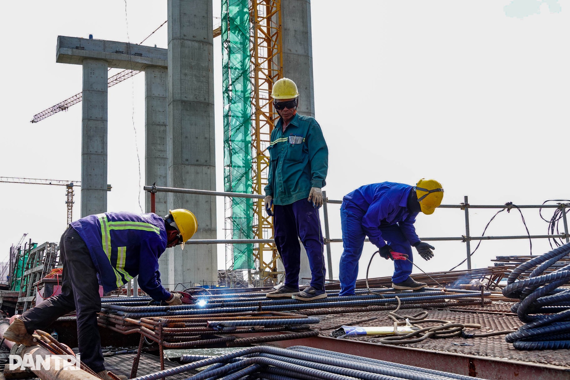 Hình hài cầu có nhịp chính lớn thứ hai ở Việt Nam sau hơn 1 năm thi công - 7