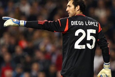 Diego Lopez: Người kéo tụt sự vĩ đại của Iker Casillas
