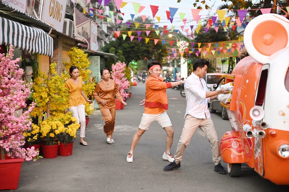 Giới trẻ rủ nhau “thanh lý” chuyện cũ sau MV mới của Trúc Nhân - 4 Giới trẻ rủ nhau “thanh lý” chuyện cũ sau MV mới của Trúc Nhân - 4