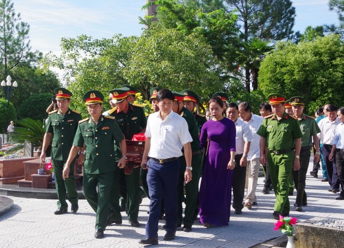 Hài cốt liệt sĩ được an táng tại Nghĩa trang liệt sĩ thị xã Hương Thuỷ 
