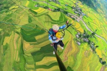 Nhiều phi công quốc tế tham dự Festival dù lượn Mù Cang Chải 2023