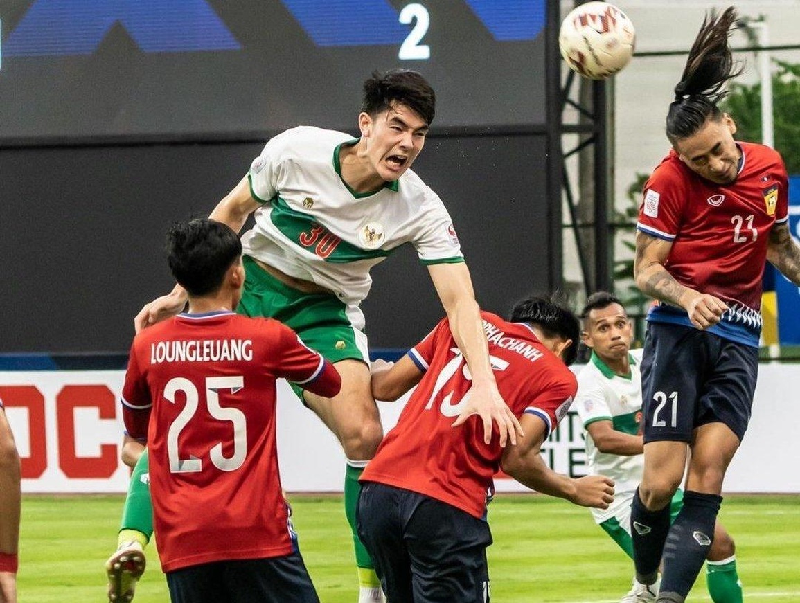 Ngôi sao Indonesia làm nên lịch sử khi ra sân tại Anh - 2 Ngôi sao Indonesia làm nên lịch sử khi ra sân tại Anh - 2