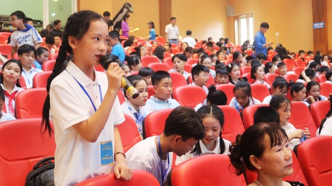 Thiếu nhi nói lên nguyện vọng của mình với lãnh đạo các cấp, ngành của tỉnh tại Diễn đàn.