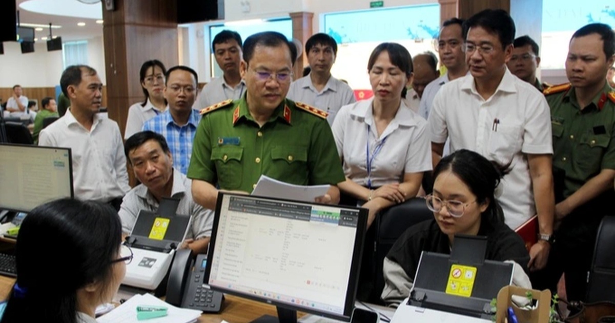 Dữ liệu dân cư đã có, không bắt người dân nộp giấy tờ "cứng"