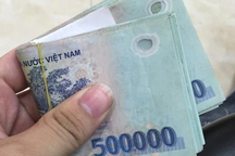 Người dân nộp lại 50 triệu đồng khi nhặt được trên đường