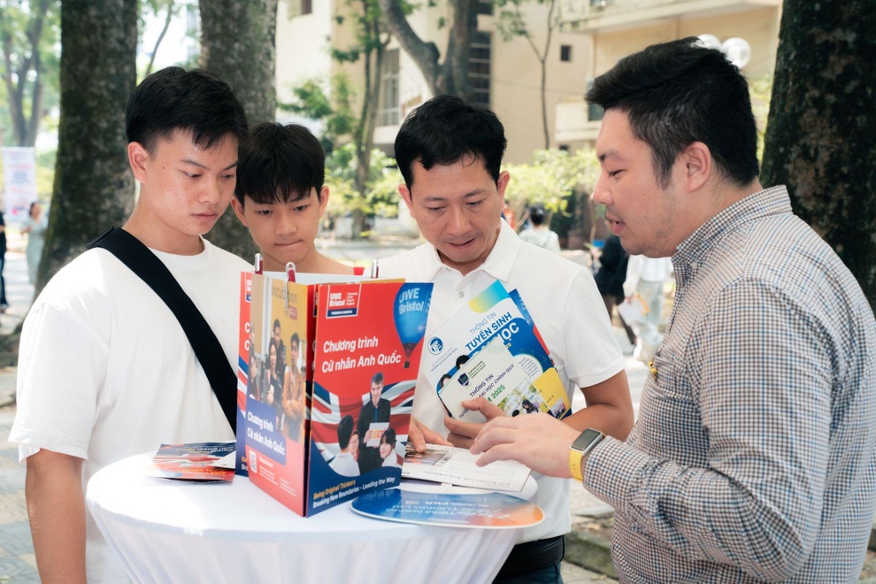 Đại học Tây Anh Quốc Việt Nam xét tuyển bằng học bạ và phỏng vấn - 3 Đại học Tây Anh Quốc Việt Nam xét tuyển bằng học bạ và phỏng vấn - 3