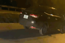 Tài xế ô tô bỏ chạy sau khi tông chết người phụ nữ