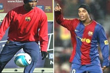 Ronaldinho chỉ trích Eto'o