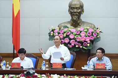 Thủ tướng: Sớm trình Quốc hội khoá mới luật tiền lương tối thiểu