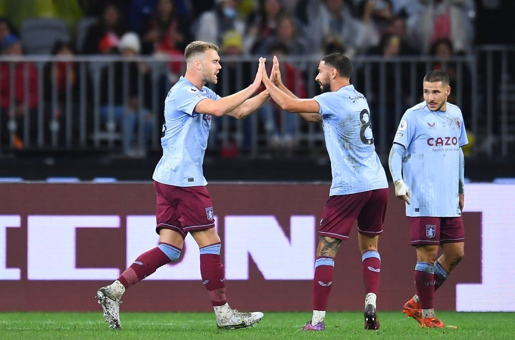 Man Utd tuột chiến thắng trước Aston Villa ở phút bù giờ - 15 Man Utd tuột chiến thắng trước Aston Villa ở phút bù giờ - 15